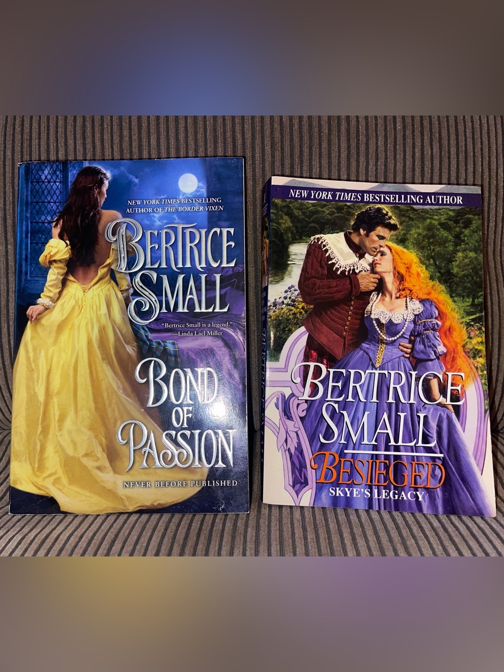 Bertrice Small - Bond of Passion & Besieged Paperback